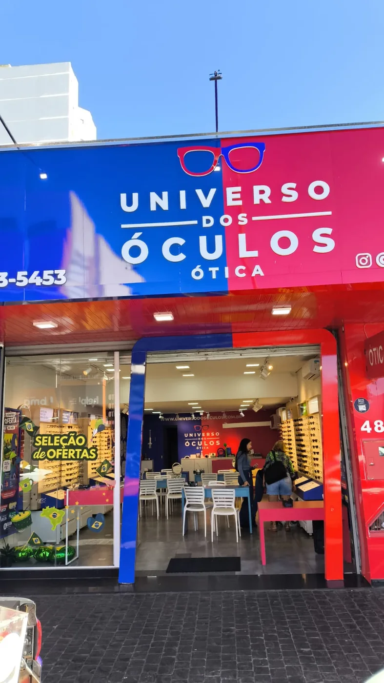 Fachada da Universo dos Óculos em Uberlândia