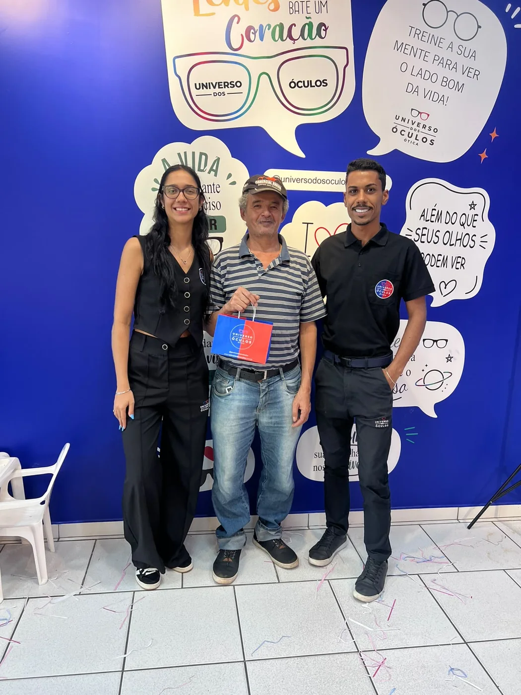 Atendimento na Universo dos Óculos